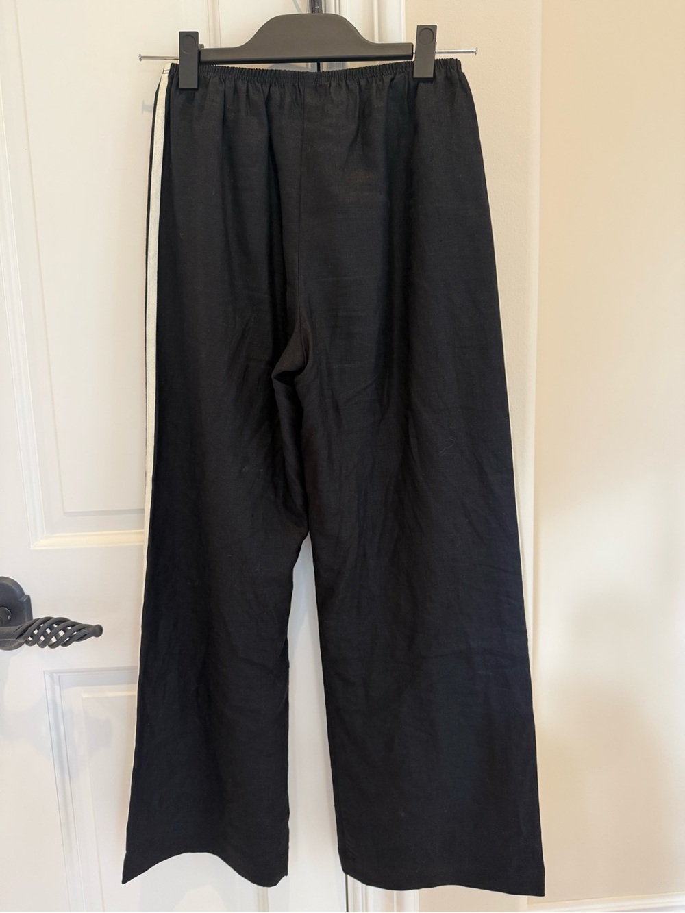 Donni The Linen Crop Stripe Pant - Picture 5 of 7